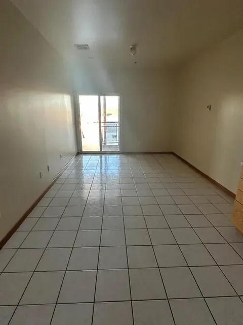 140 Fleming Ave #2C, Newark