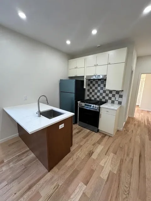 15 Palisade Ave #2, Bogota