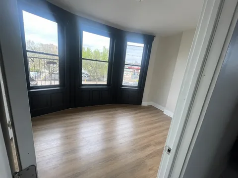 26 Elizabeth Ave, Newark